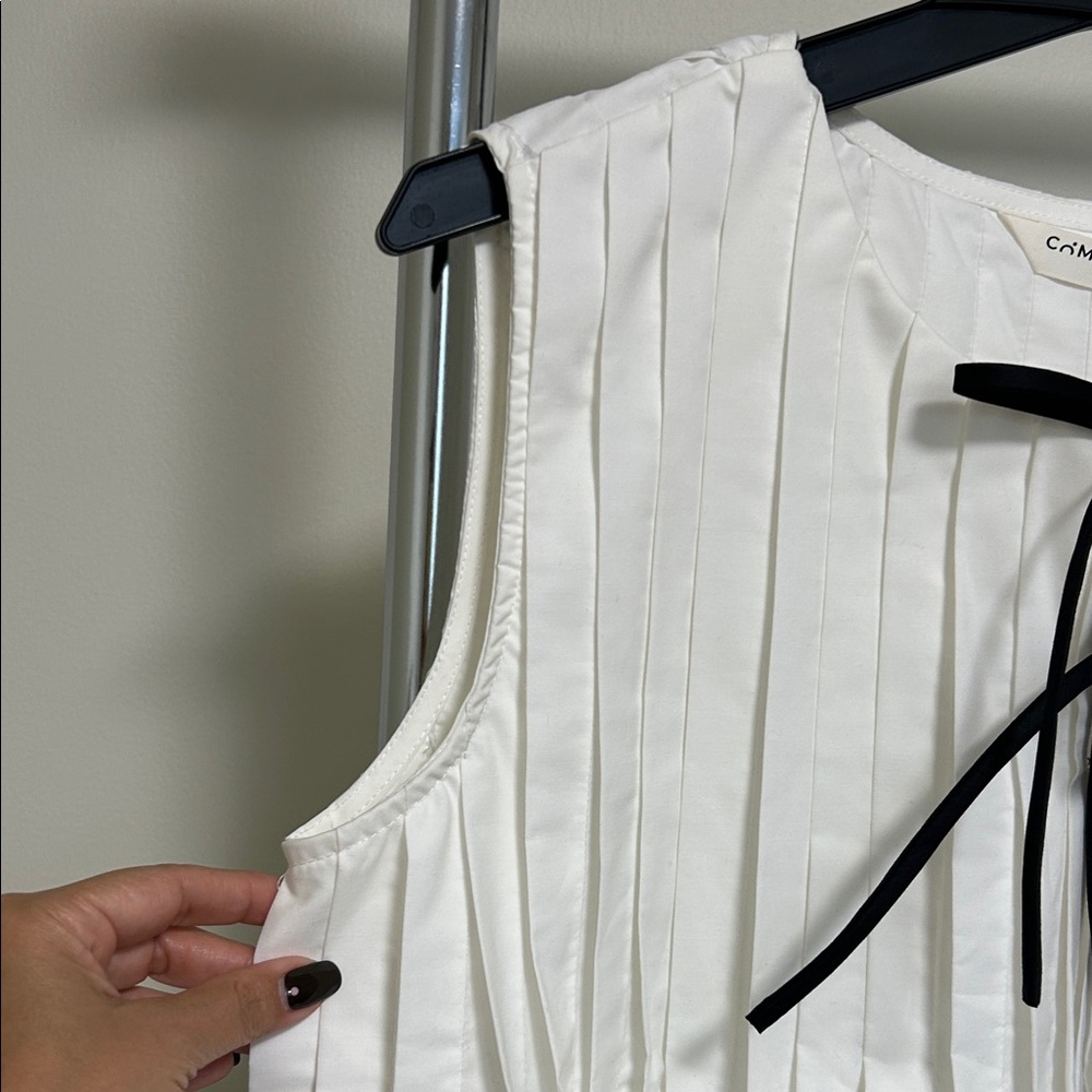 Commense White Sleeveless Pleated Bow-Accent Blouse - Picture 3 of 7